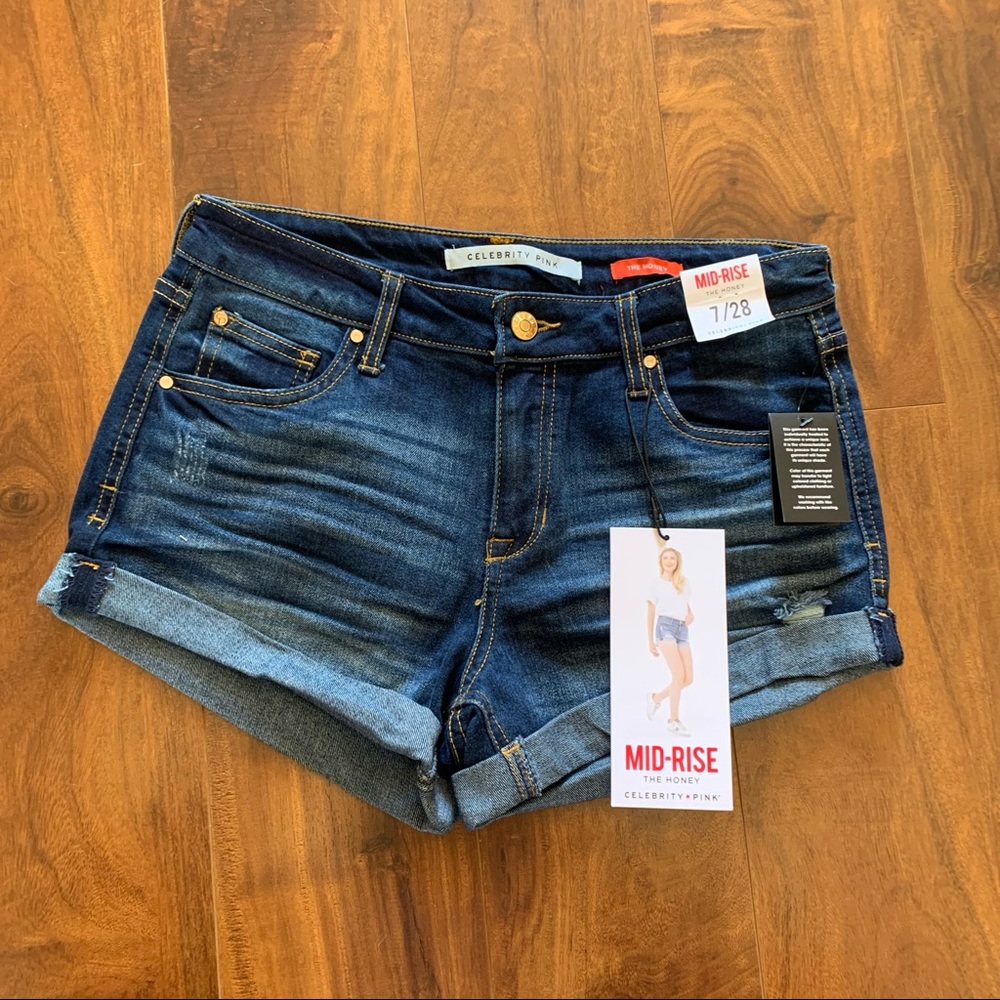 Celebrity Pink 7/28 Mid-Rise NWT Jean Shorts 😍